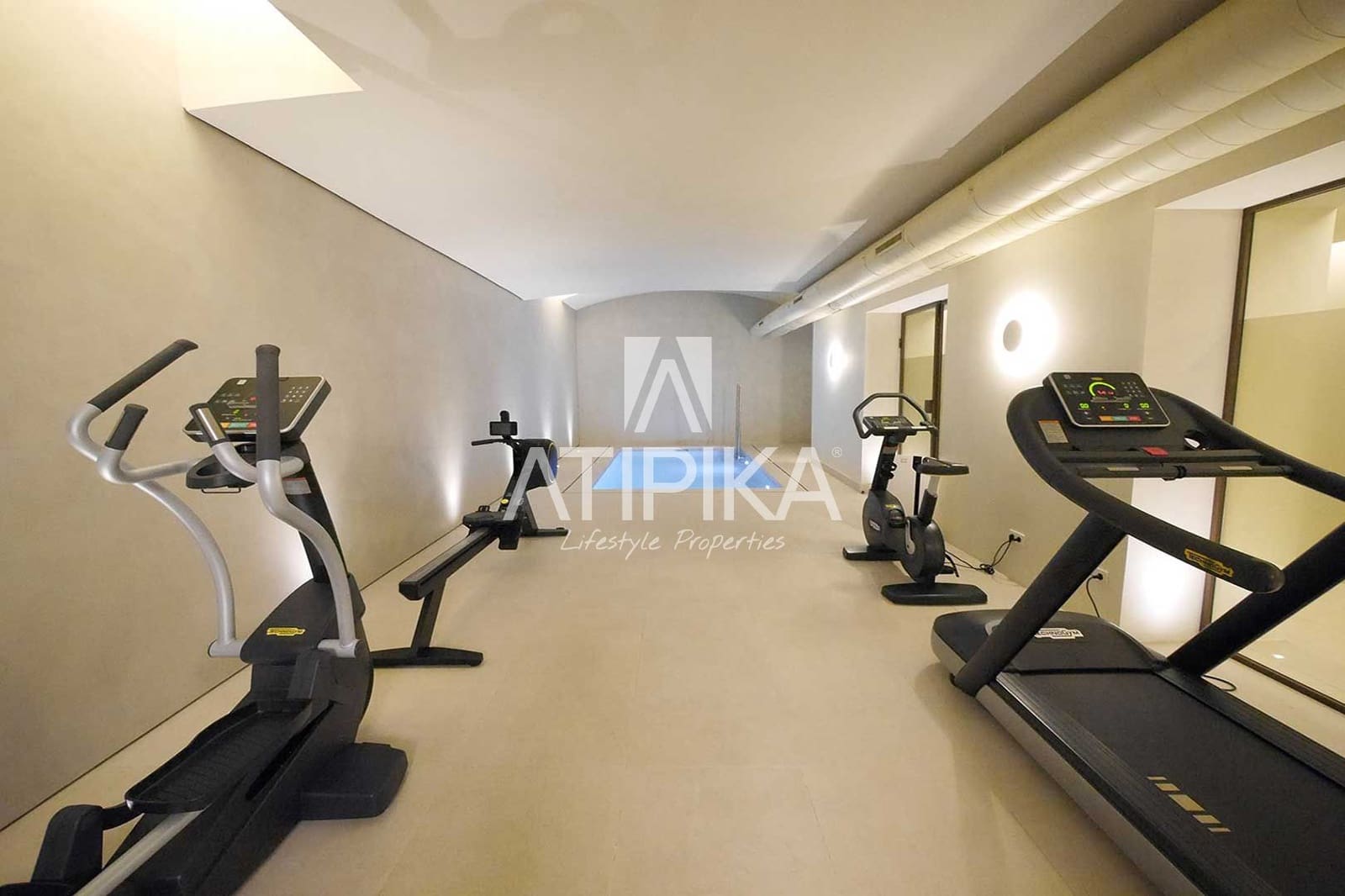 3 bedroom Apartment for rent in Barcelona city with pool - € 9,000 (Ref: 9548764)