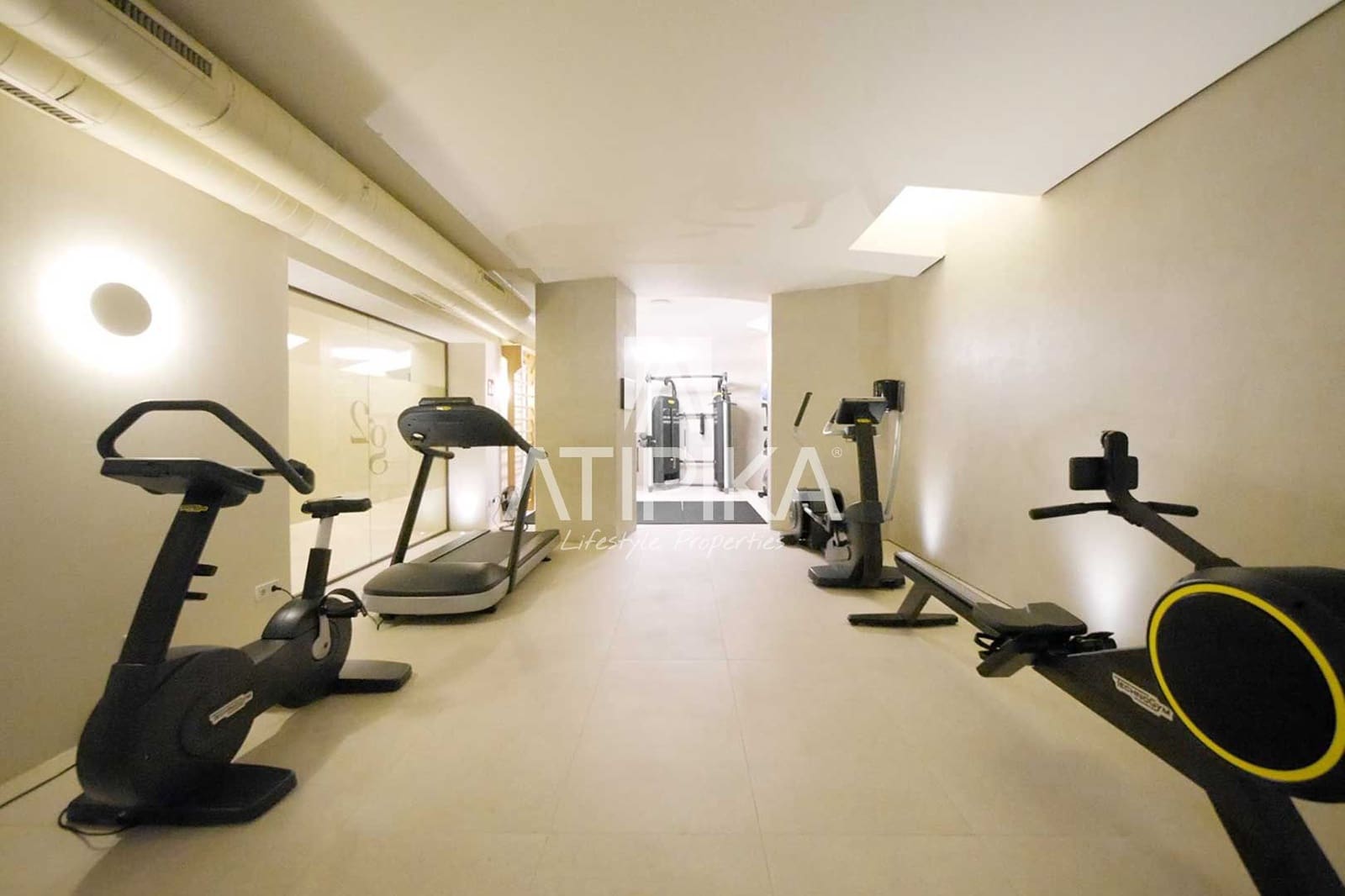 3 bedroom Apartment for rent in Barcelona city with pool - € 9,000 (Ref: 9548764)