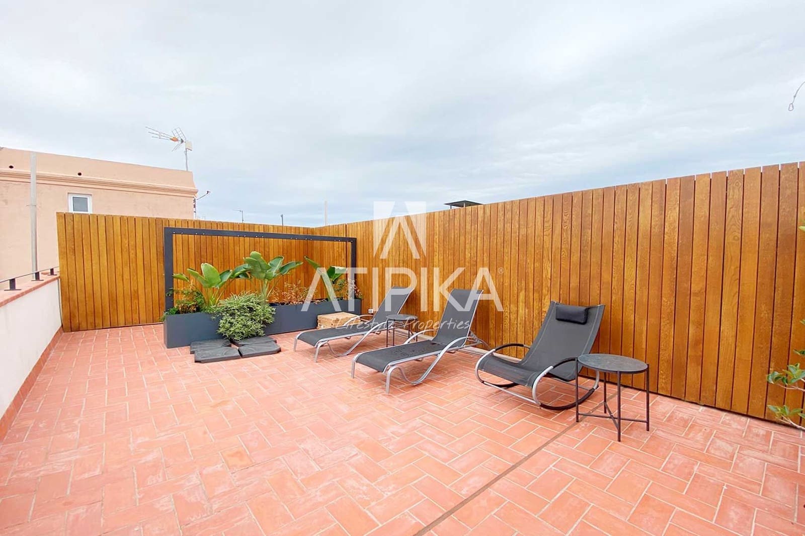 3 bedroom Apartment for rent in Barcelona city with pool - € 9,000 (Ref: 9548764)