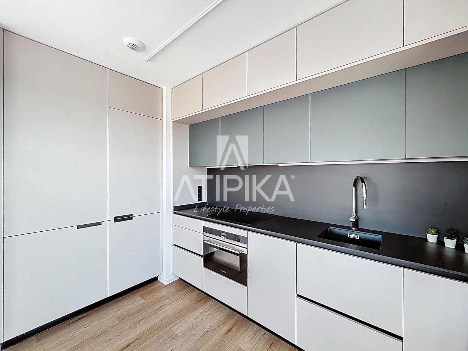 2 makuuhuone Kattohuoneisto vuokrattavana paikassa Esplugues de Llobregat mukana uima-altaan - 2 500 € (Ref: 9548765)