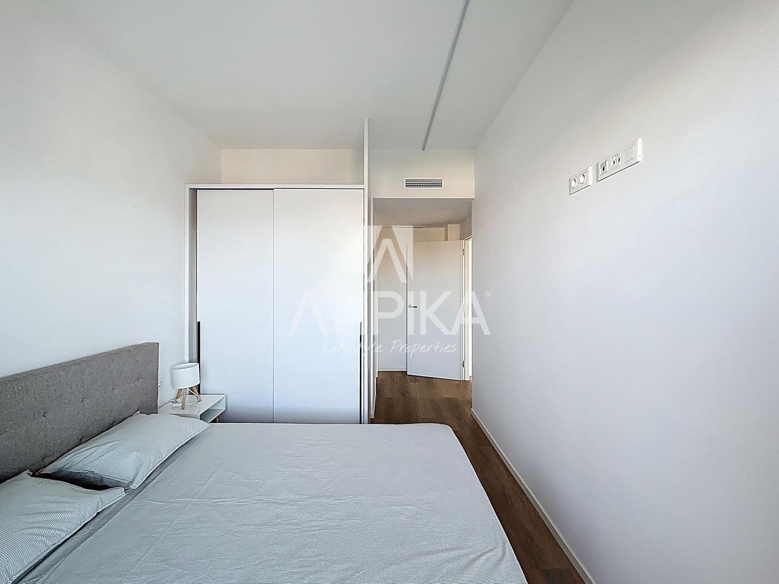 2 makuuhuone Kattohuoneisto vuokrattavana paikassa Esplugues de Llobregat mukana uima-altaan - 2 500 € (Ref: 9548765)