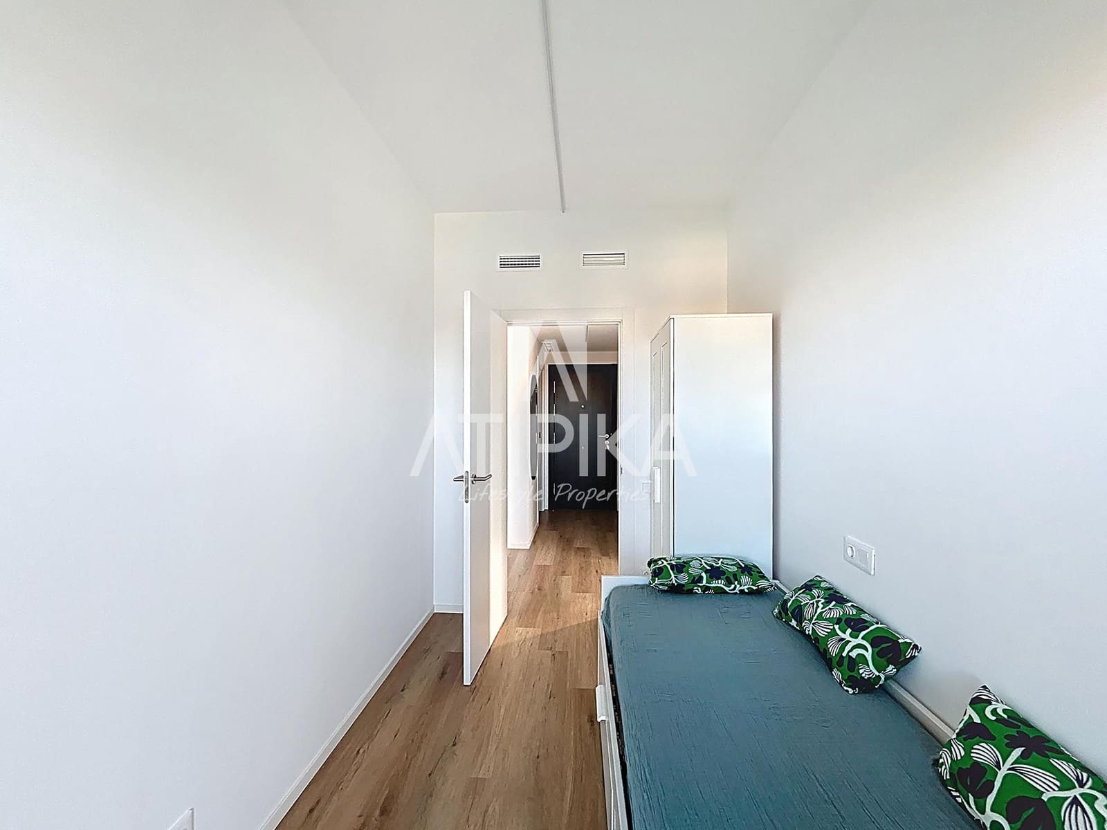 2 makuuhuone Kattohuoneisto vuokrattavana paikassa Esplugues de Llobregat mukana uima-altaan - 2 500 € (Ref: 9548765)