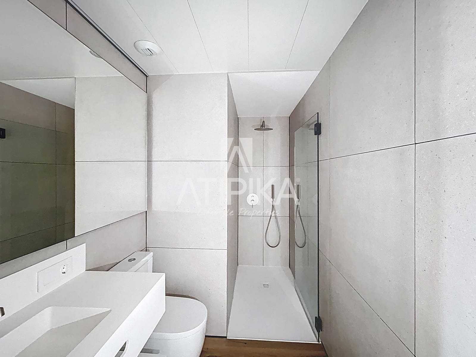 2 makuuhuone Kattohuoneisto vuokrattavana paikassa Esplugues de Llobregat mukana uima-altaan - 2 500 € (Ref: 9548765)