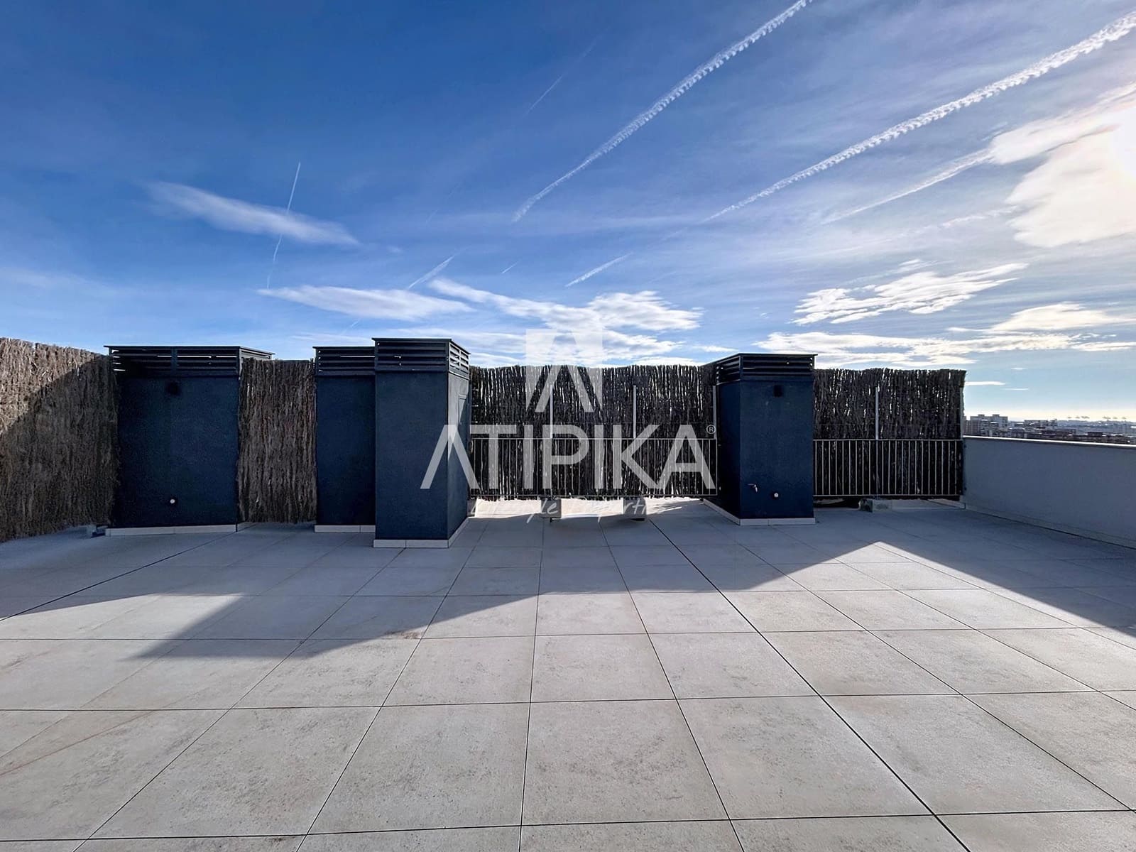 2 makuuhuone Kattohuoneisto vuokrattavana paikassa Esplugues de Llobregat mukana uima-altaan - 2 500 € (Ref: 9548765)