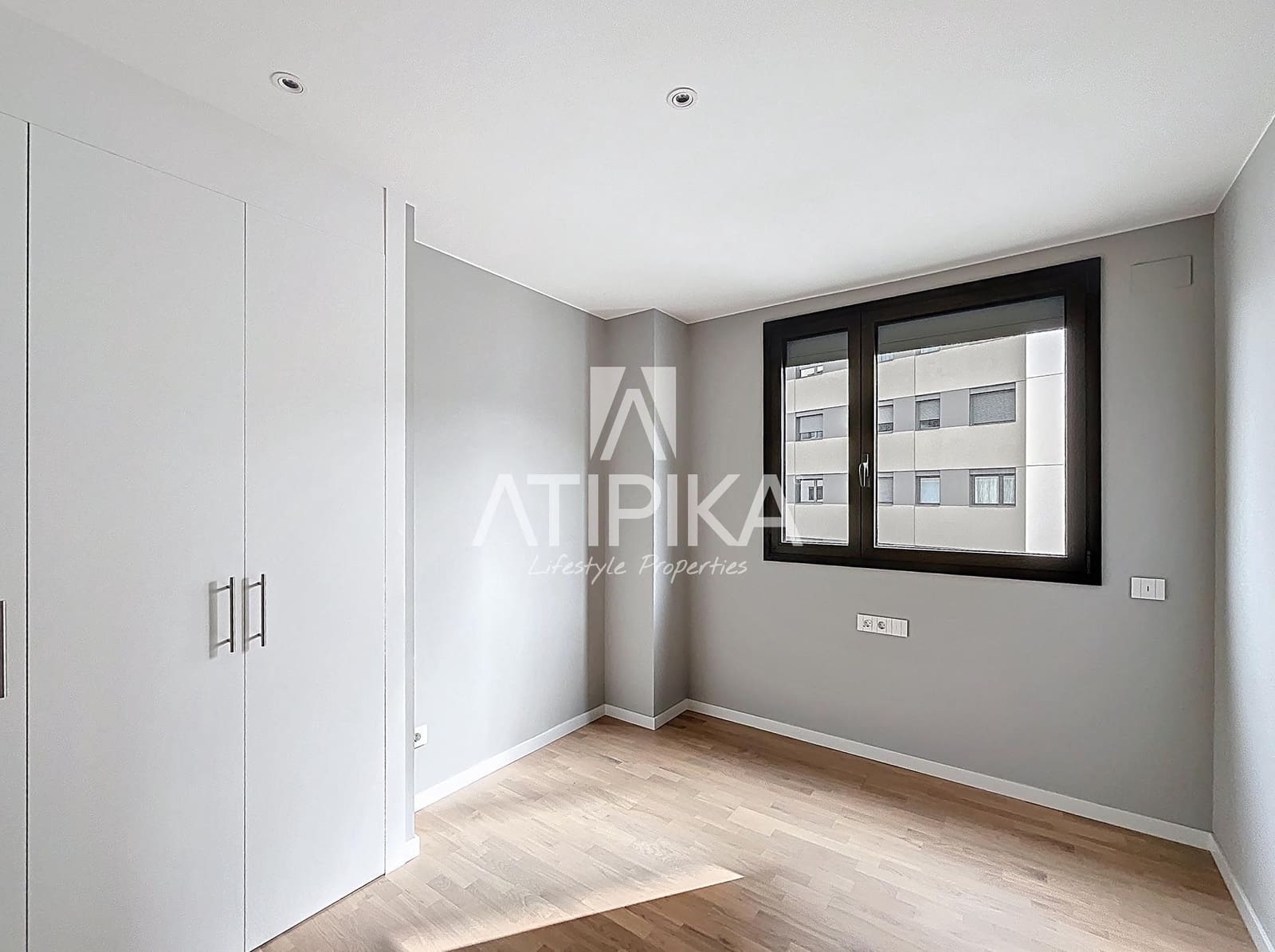 4 bedroom Apartment for sale in Badalona with pool - € 657,000 (Ref: 9548769)