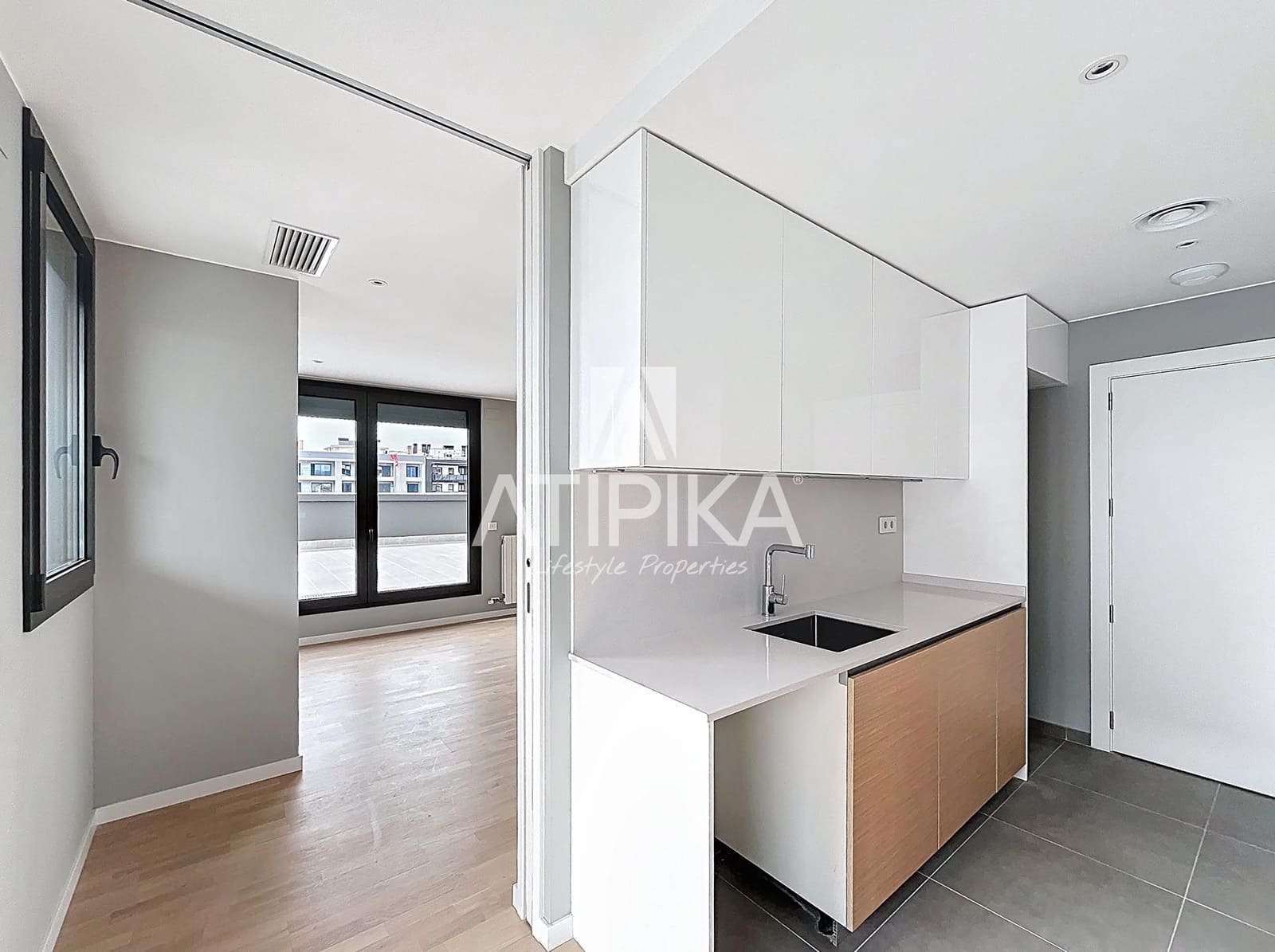 3 chambre Appartement à vendre à Badalona avec piscine - 849 000 € (Ref: 9548772)