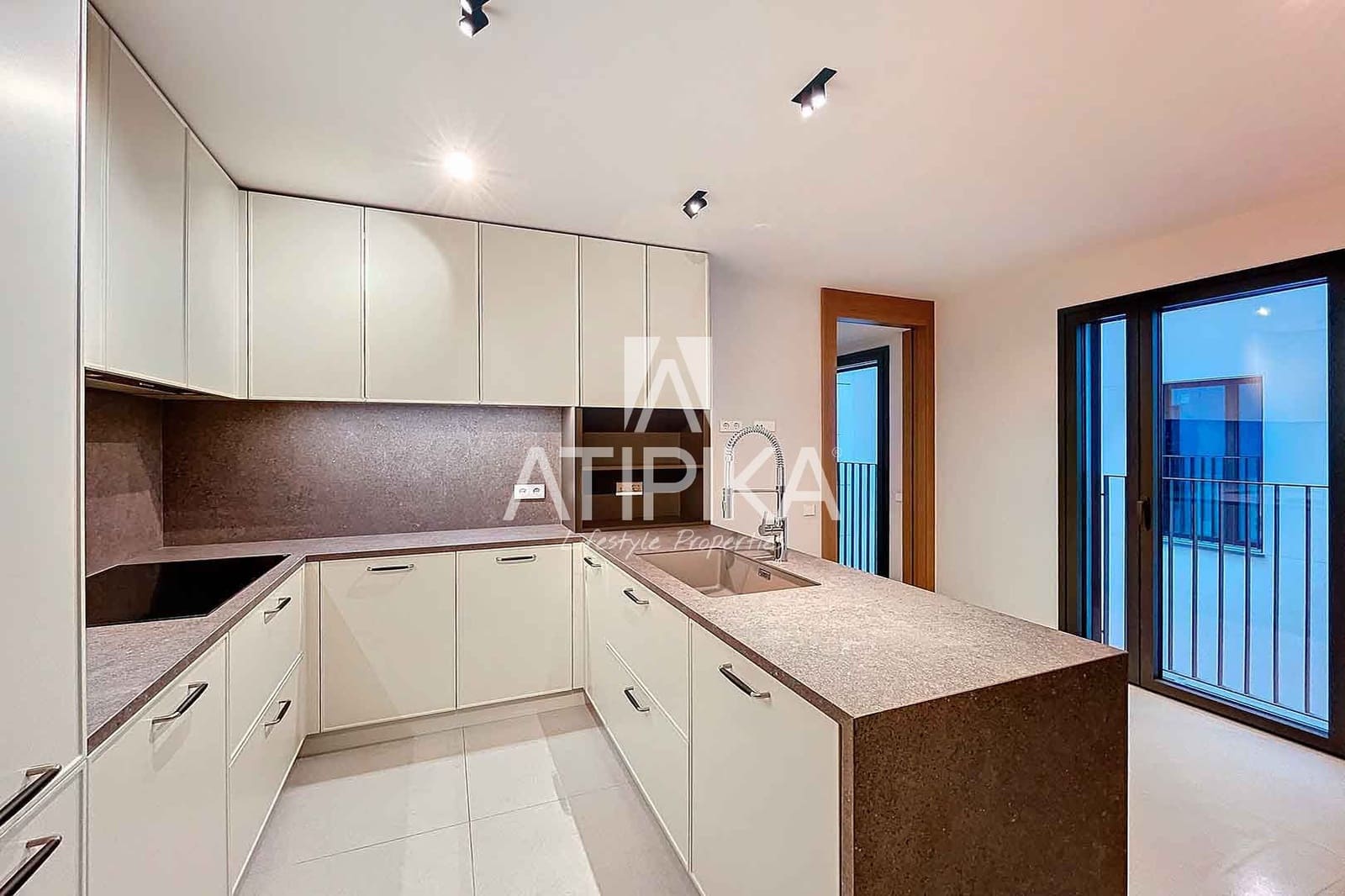 Apartamento de 4 habitaciones en Barcelona ciudad en venta con piscina - 2.002.000 € (Ref: 9548791)