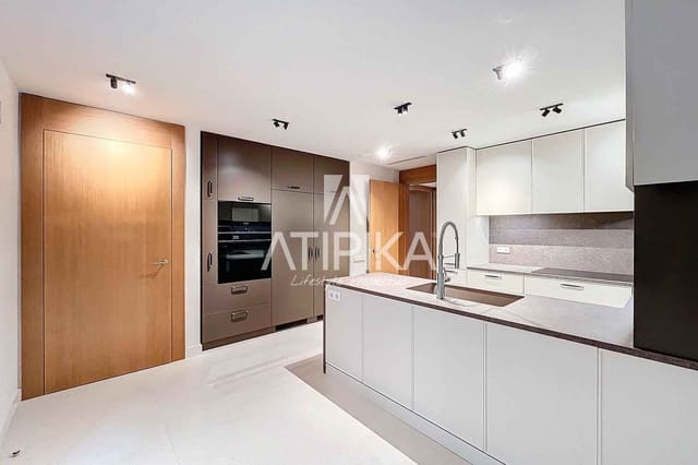 4 makuuhuone Huoneisto myytävänä paikassa Barcelona kaupunki mukana uima-altaan - 1 864 000 € (Ref: 9548792)