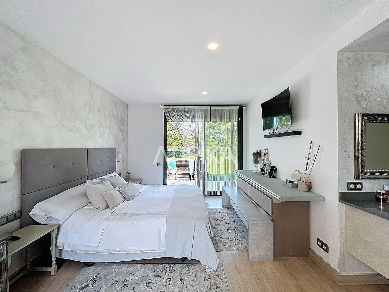 4 soveværelse Villa til salg i Cabrera de Mar med swimmingpool - € 1.750.000 (Ref: 9548793)