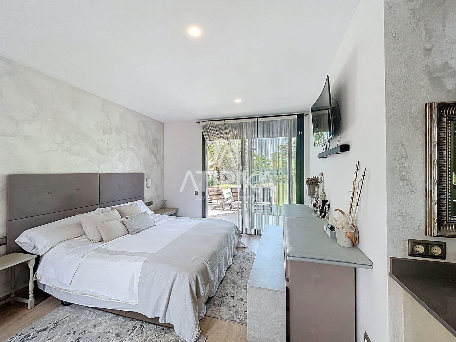 4 soveværelse Villa til salg i Cabrera de Mar med swimmingpool - € 1.750.000 (Ref: 9548793)