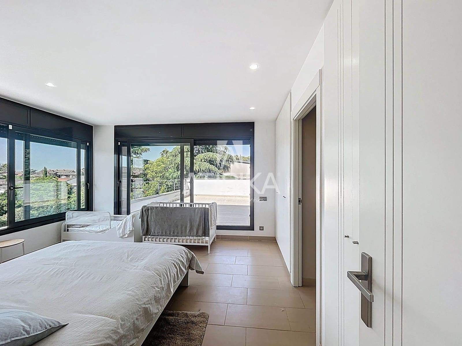 4 soveværelse Villa til salg i Cabrera de Mar med swimmingpool - € 1.750.000 (Ref: 9548793)