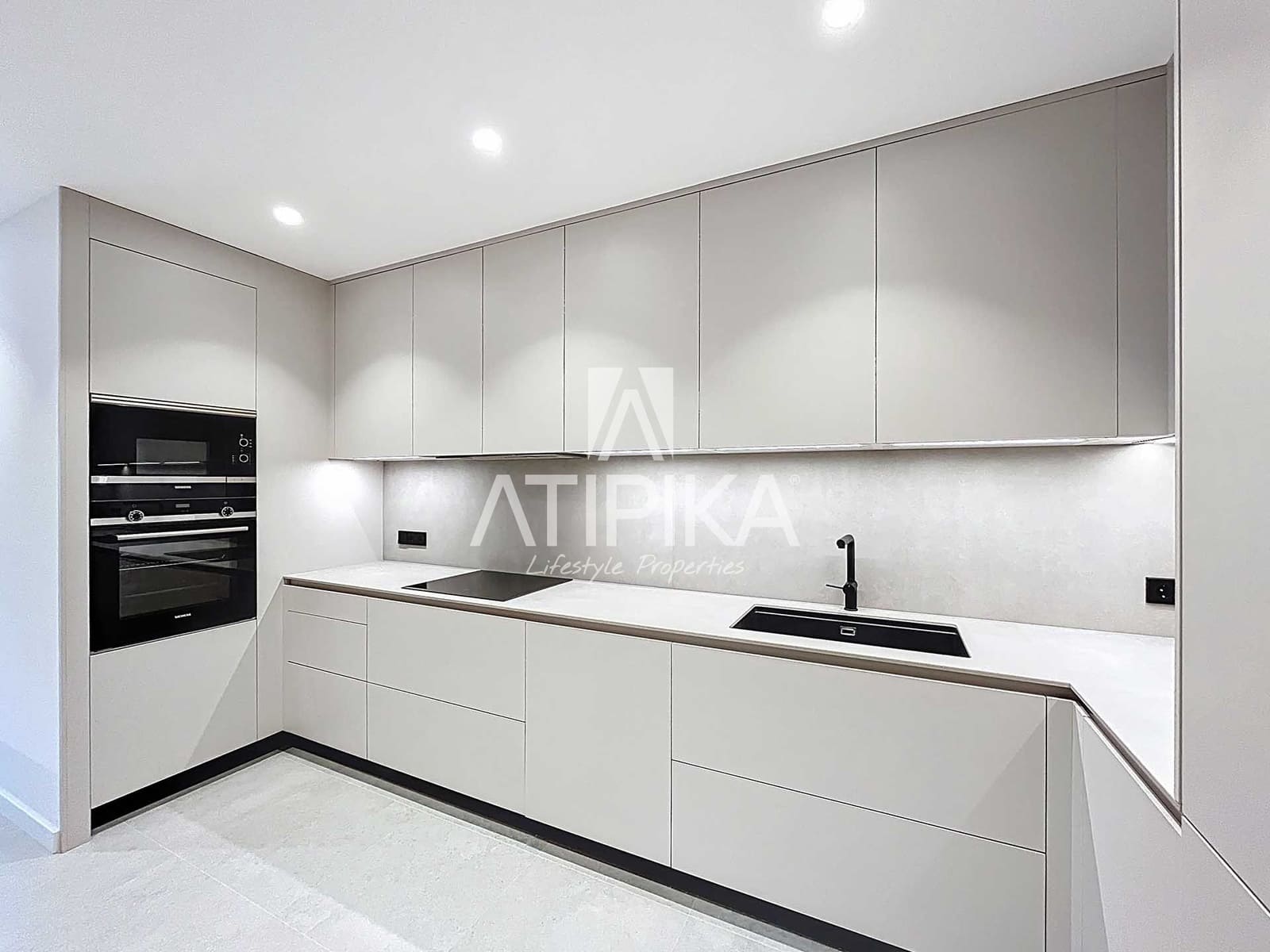 3 bedroom Apartment for sale in Barcelona city - € 1,800,000 (Ref: 9548795)