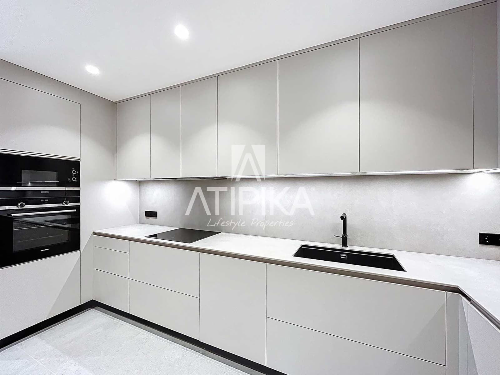 3 bedroom Apartment for sale in Barcelona city - € 1,800,000 (Ref: 9548795)