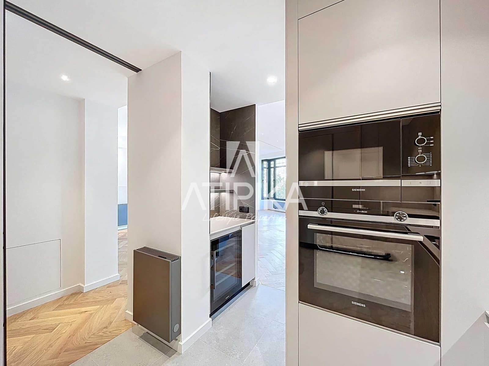 3 bedroom Apartment for sale in Barcelona city - € 1,800,000 (Ref: 9548795)