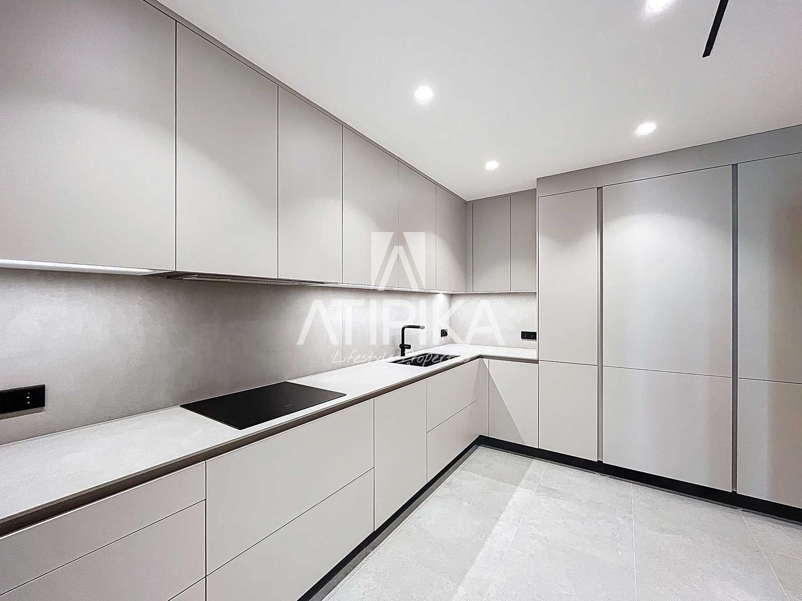 3 bedroom Apartment for sale in Barcelona city - € 1,800,000 (Ref: 9548795)