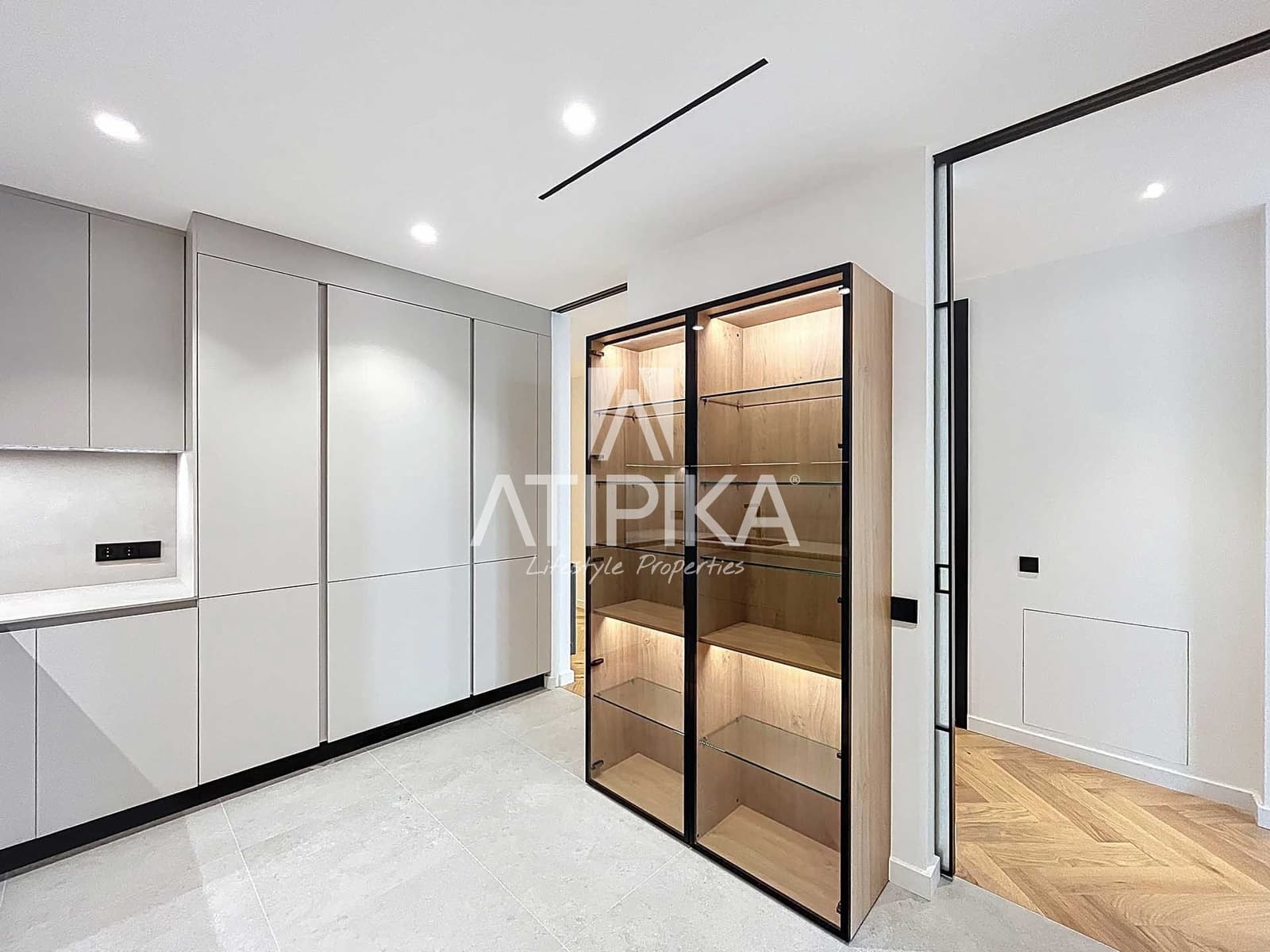 3 bedroom Apartment for sale in Barcelona city - € 1,800,000 (Ref: 9548795)