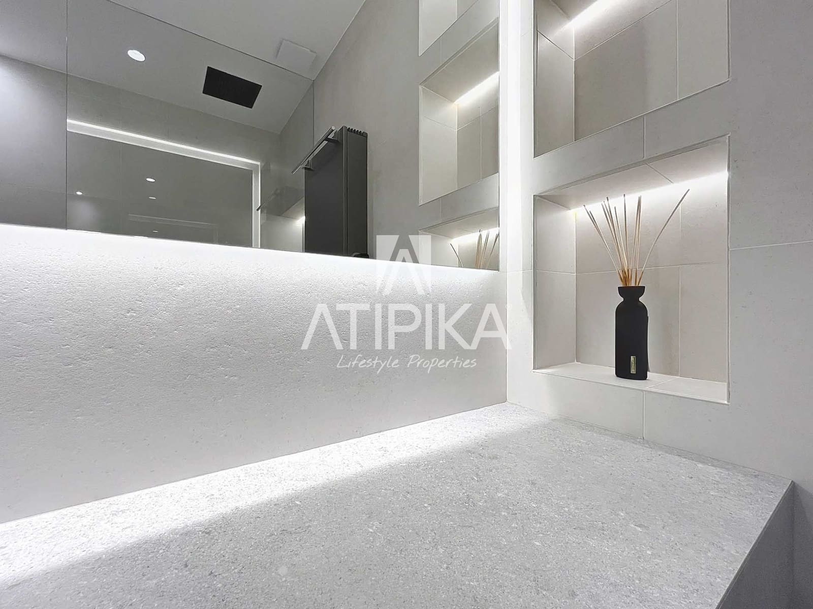 3 bedroom Apartment for sale in Barcelona city - € 1,800,000 (Ref: 9548795)