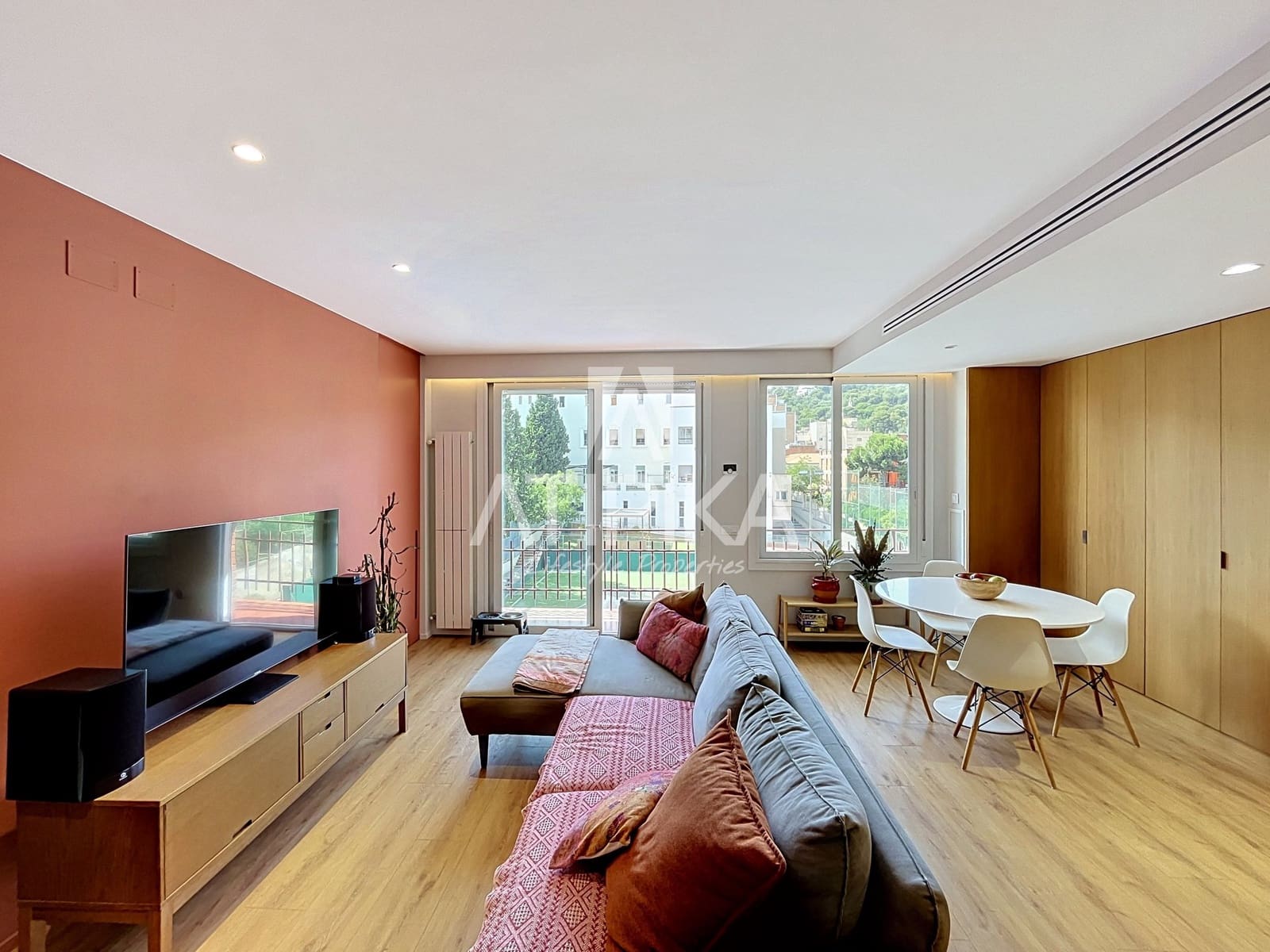 3 bedroom Apartment for sale in Barcelona city - € 620,000 (Ref: 9941293)