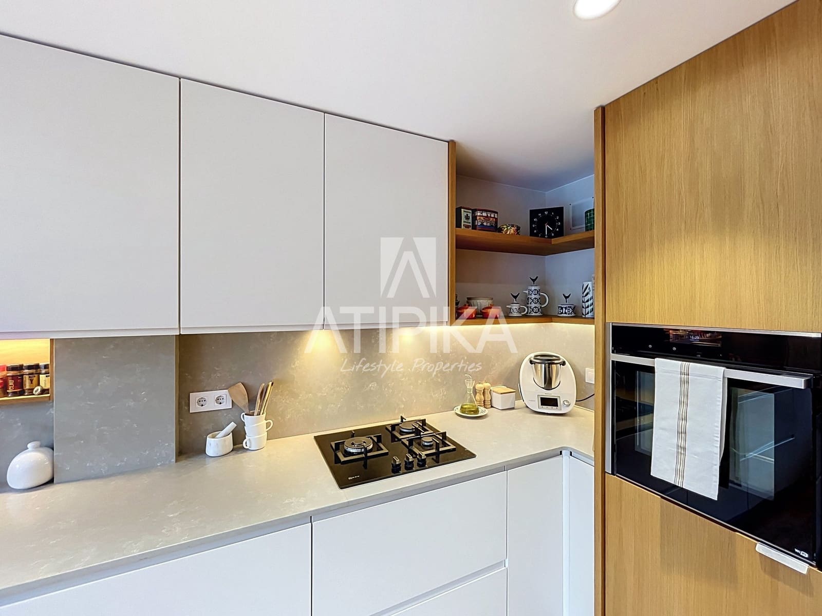 3 bedroom Apartment for sale in Barcelona city - € 620,000 (Ref: 9941293)