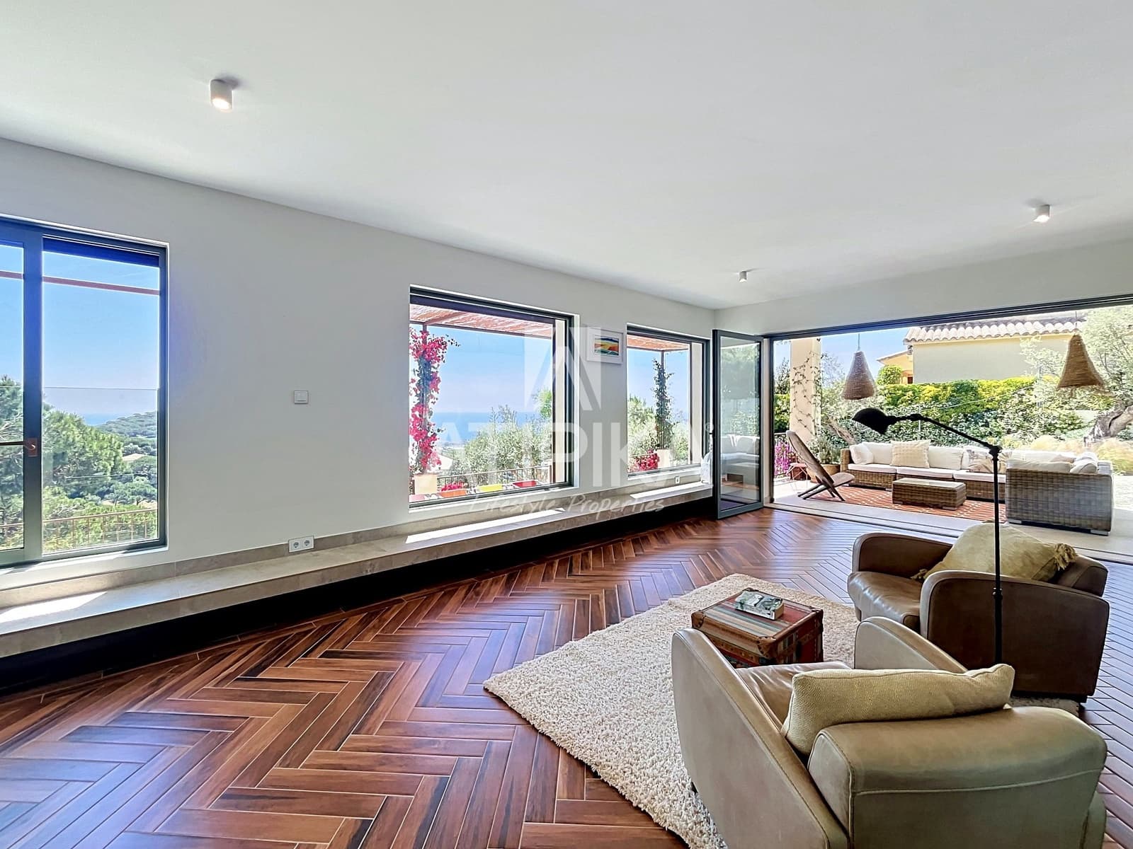 6 soveværelse Villa til salg i Cabrils med swimmingpool - € 3.500.000 (Ref: 9941295)