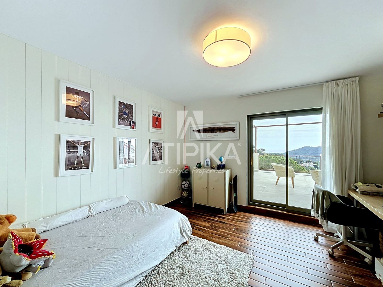 6 soveværelse Villa til salg i Cabrils med swimmingpool - € 3.500.000 (Ref: 9941295)