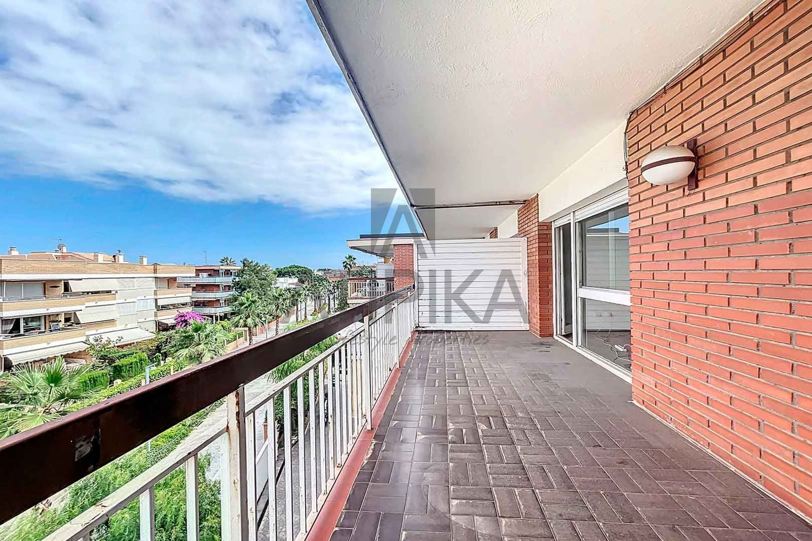 3 soverom Leilighet til salgs i Castelldefels med svømmebasseng - € 415 000 (Ref: 9941297)