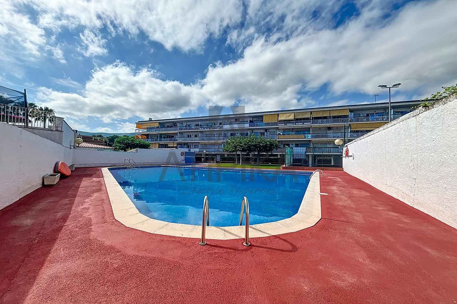 3 soverom Leilighet til salgs i Castelldefels med svømmebasseng - € 415 000 (Ref: 9941297)