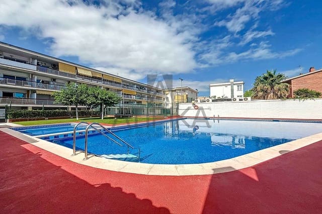 3 makuuhuone Huoneisto myytävänä paikassa Castelldefels mukana uima-altaan - 415 000 € (Ref: 9941297)