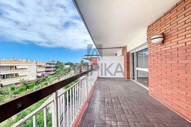 3 makuuhuone Huoneisto myytävänä paikassa Castelldefels mukana uima-altaan - 415 000 € (Ref: 9941297)
