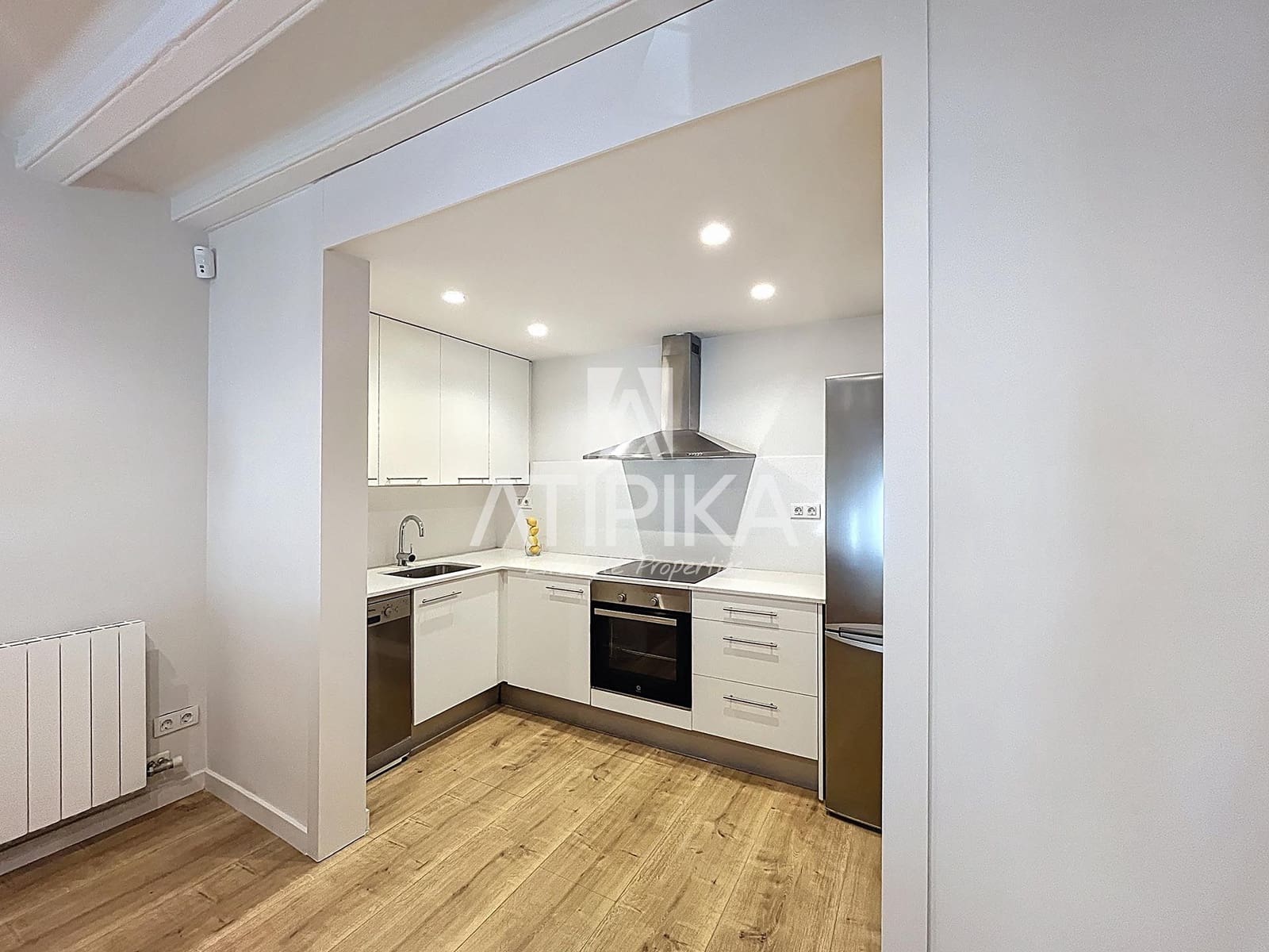 Apartamento de 2 habitaciones en Barcelona ciudad en venta con piscina - 550.000 € (Ref: 9941298)