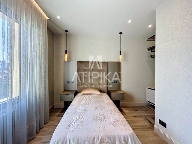 4 soveværelse Lejlighed til salg i Barcelona by - € 1.990.000 (Ref: 9941299)