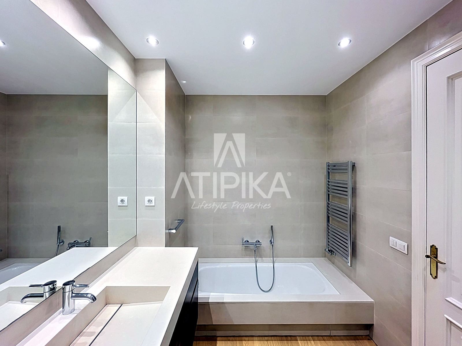 4 makuuhuone Huoneisto myytävänä paikassa Barcelona kaupunki - 3 975 000 € (Ref: 9941305)