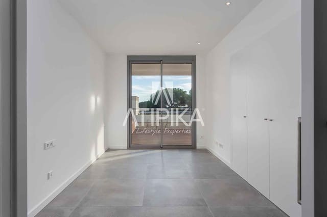 3 soveværelse Lejlighed til salg i Salou med swimmingpool - € 850.000 (Ref: 9941306)
