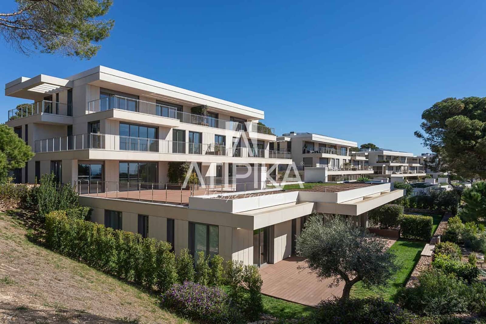 3 soveværelse Lejlighed til salg i Salou med swimmingpool - € 850.000 (Ref: 9941306)