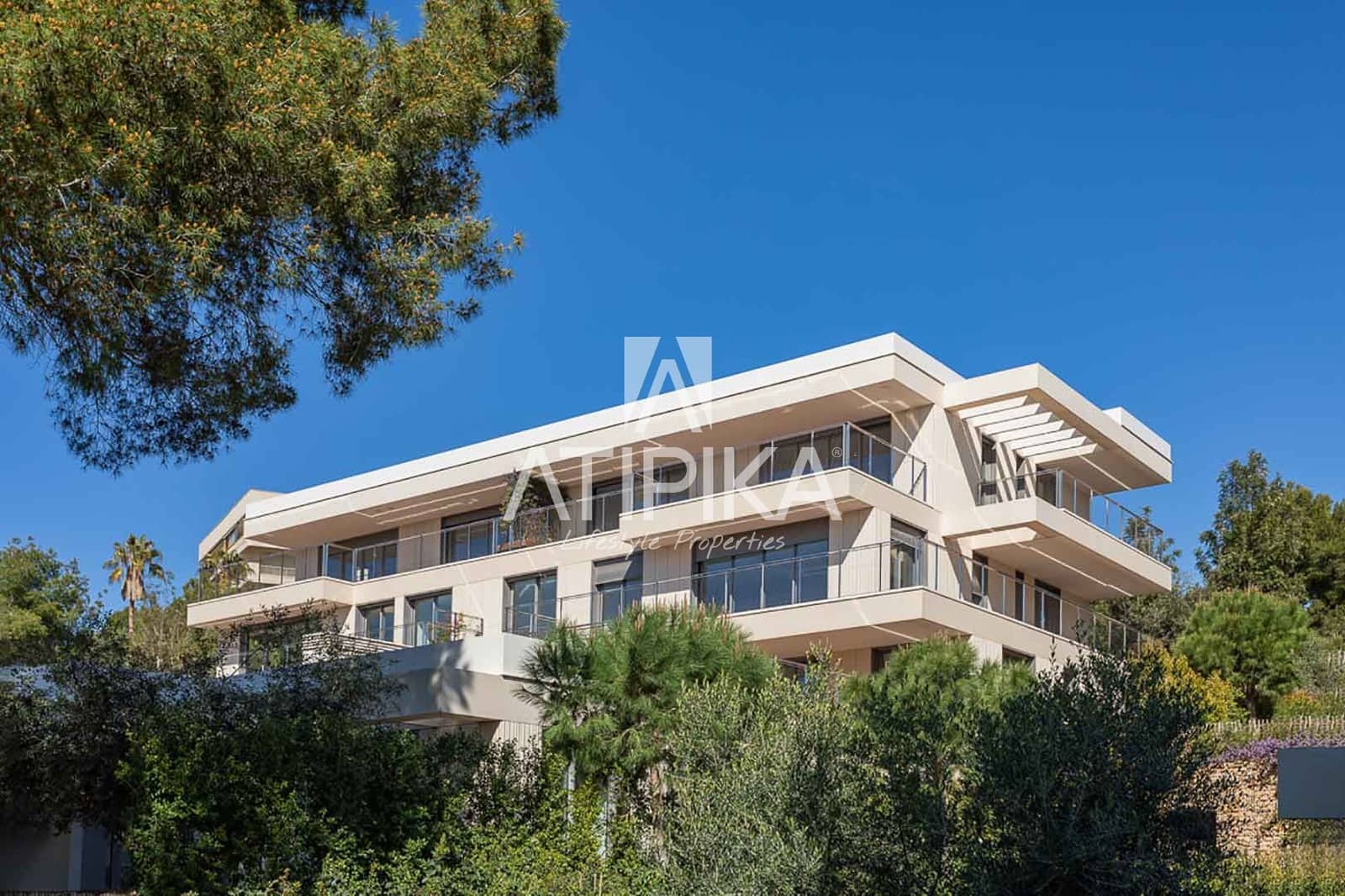 3 soveværelse Lejlighed til salg i Salou med swimmingpool - € 850.000 (Ref: 9941306)