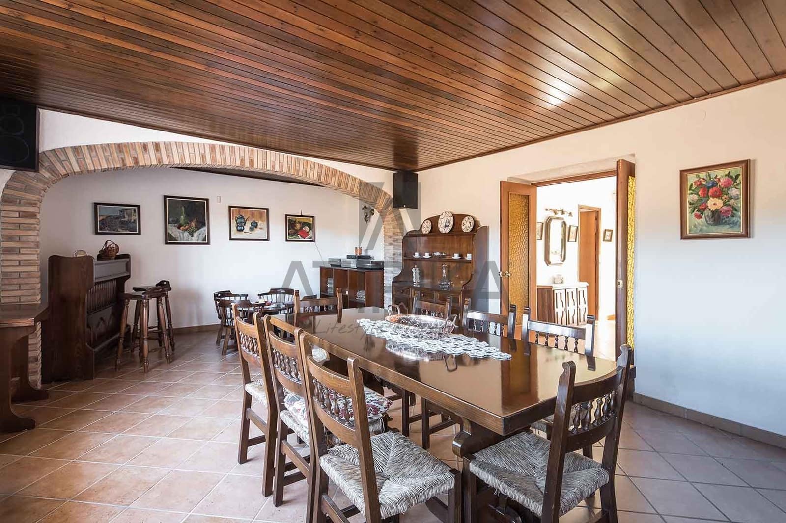 12 soveværelse Finca/Landehus til salg i Sant Marti Sarroca - € 1.050.000 (Ref: 9941307)