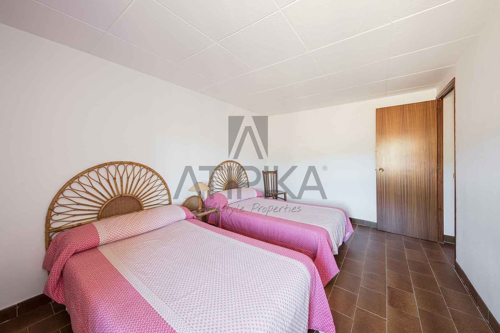 12 soveværelse Finca/Landehus til salg i Sant Marti Sarroca - € 1.050.000 (Ref: 9941307)