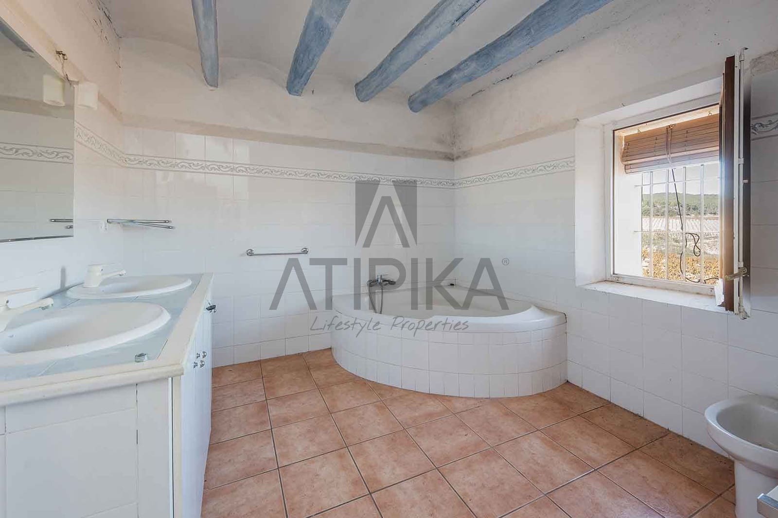 12 soveværelse Finca/Landehus til salg i Sant Marti Sarroca - € 1.050.000 (Ref: 9941307)