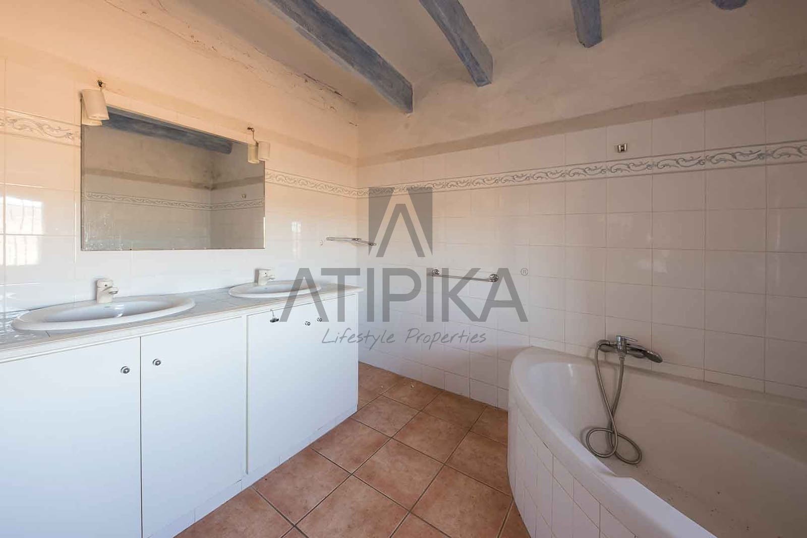 12 soveværelse Finca/Landehus til salg i Sant Marti Sarroca - € 1.050.000 (Ref: 9941307)