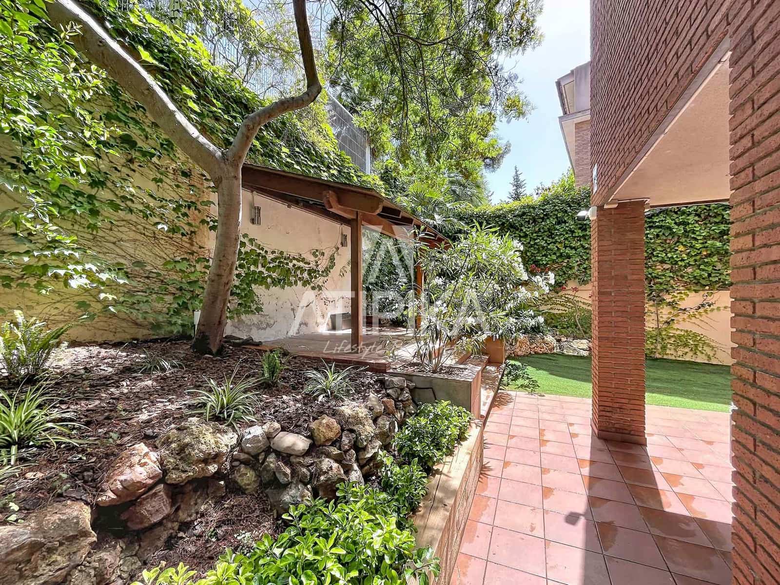 5 makuuhuone Huvila myytävänä paikassa Castelldefels mukana uima-altaan - 1 650 000 € (Ref: 9941310)