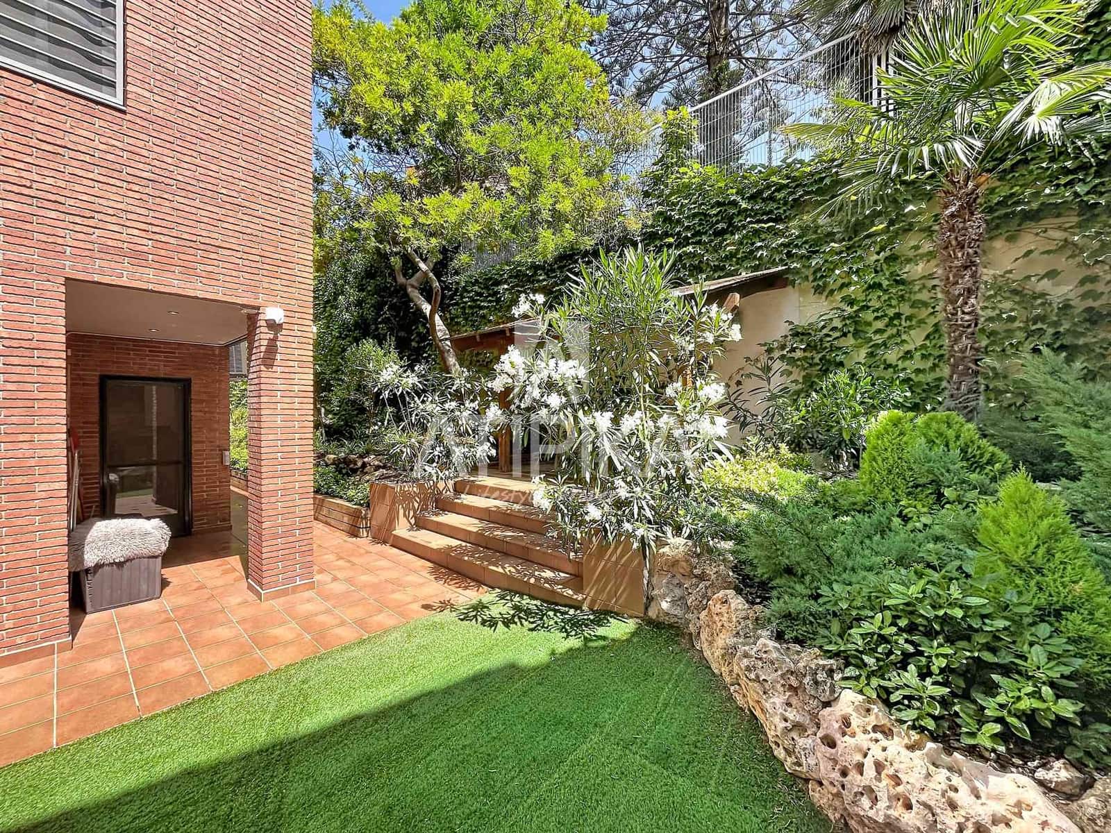 5 makuuhuone Huvila myytävänä paikassa Castelldefels mukana uima-altaan - 1 650 000 € (Ref: 9941310)
