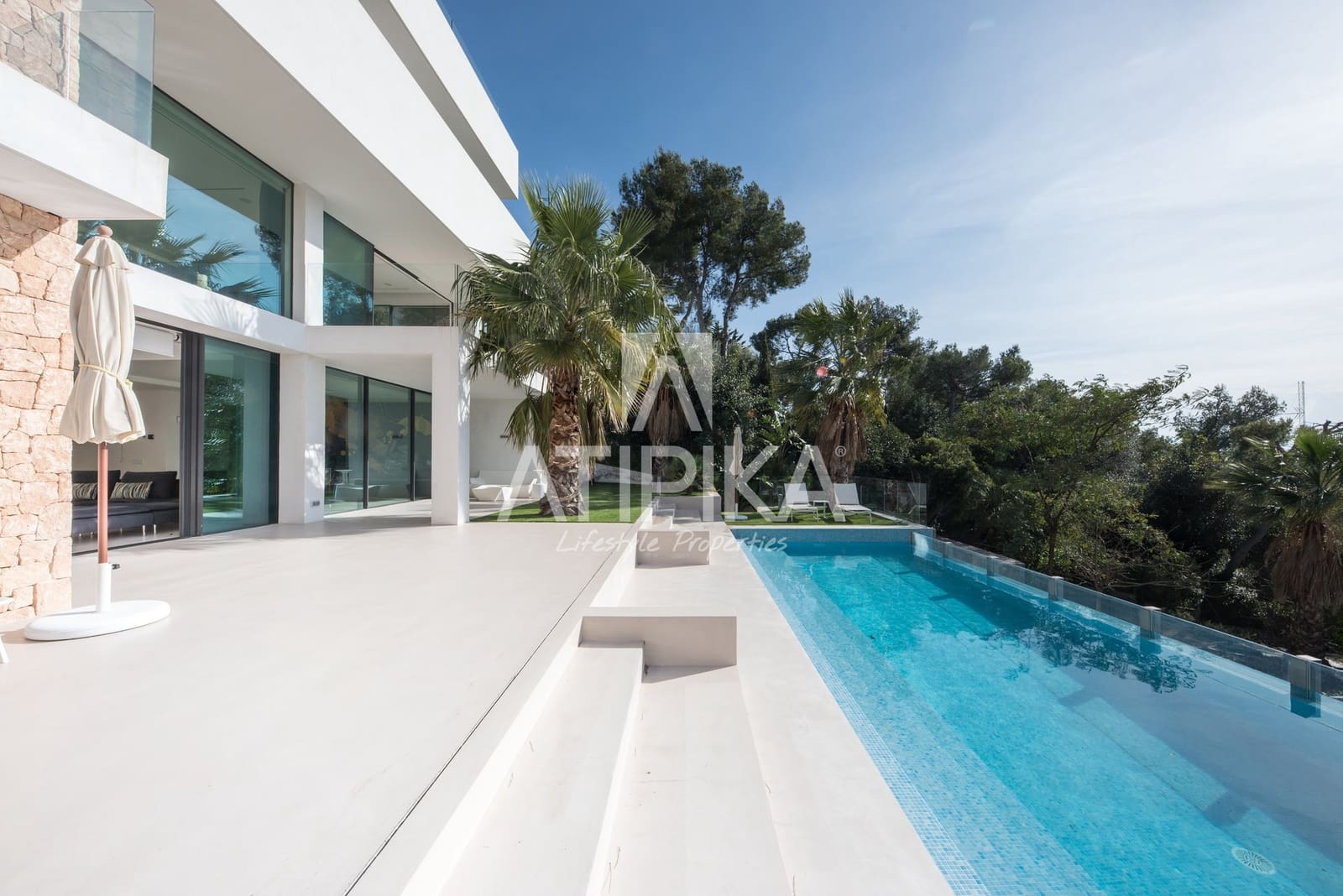 6 sovrum Villa till salu i Castelldefels med pool - 3 600 000 € (Ref: 9941313)