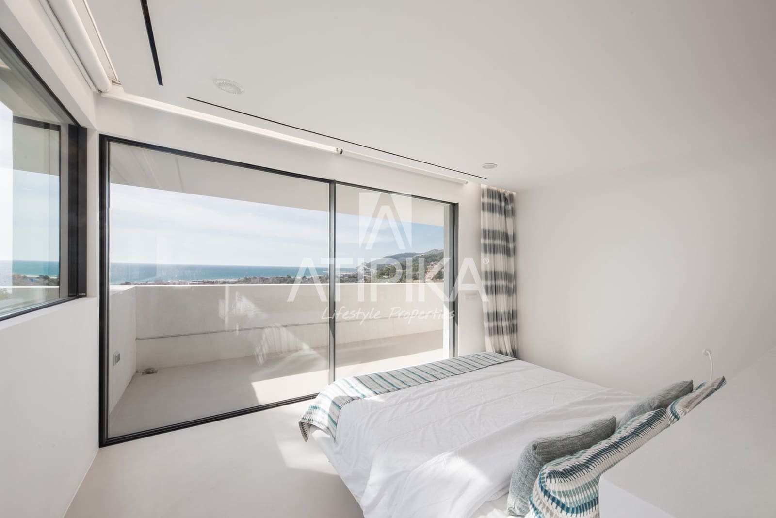6 sovrum Villa till salu i Castelldefels med pool - 3 600 000 € (Ref: 9941313)
