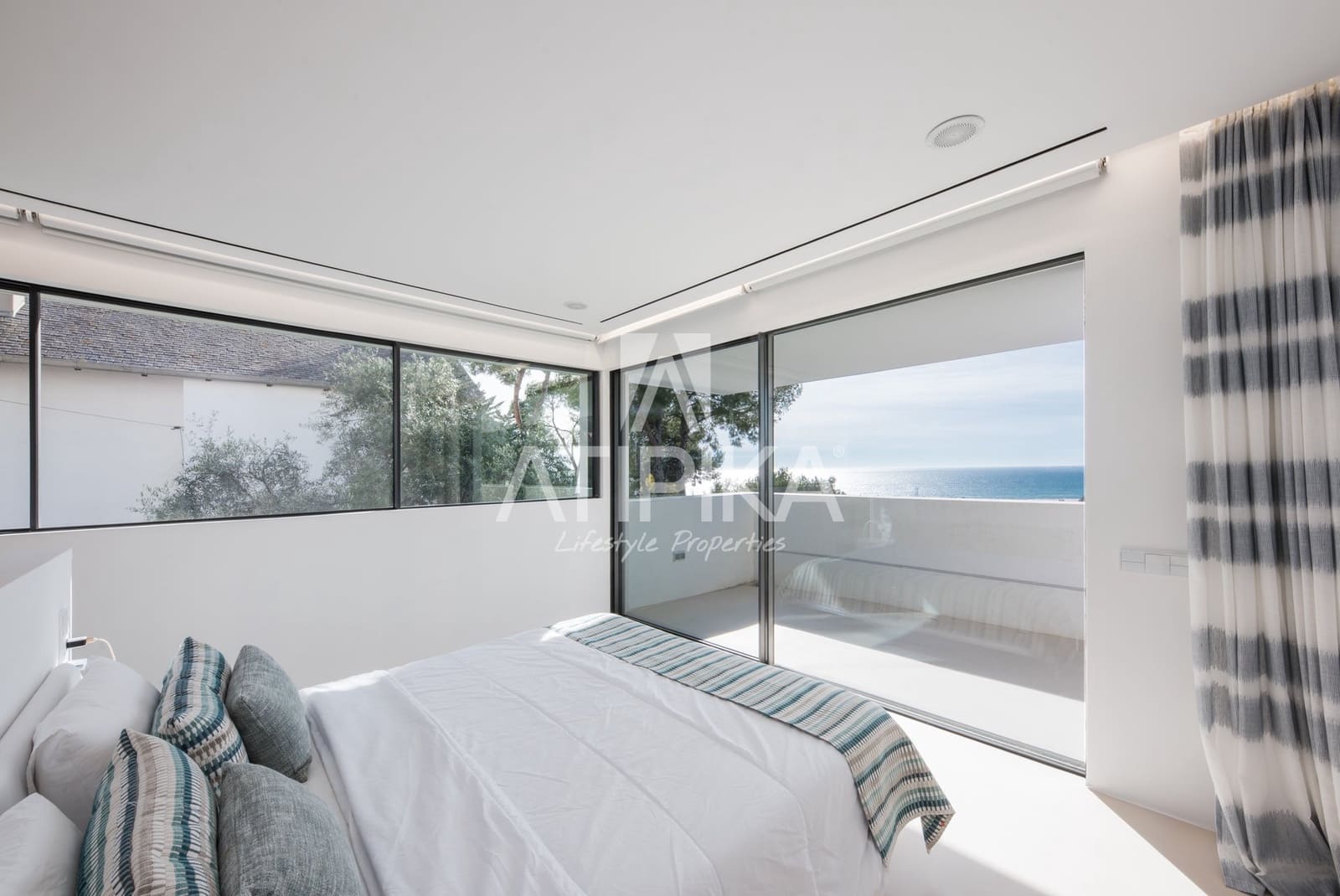 6 sovrum Villa till salu i Castelldefels med pool - 3 600 000 € (Ref: 9941313)