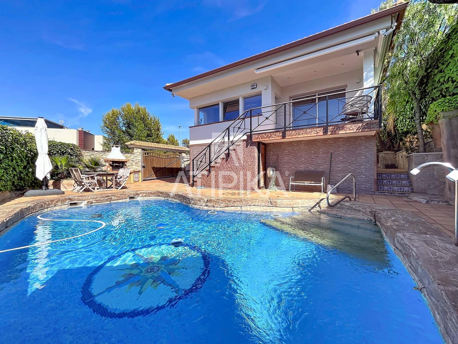 5 soverom Villa til salgs i Sant Pere de Ribes med svømmebasseng - € 897 000 (Ref: 9941314)