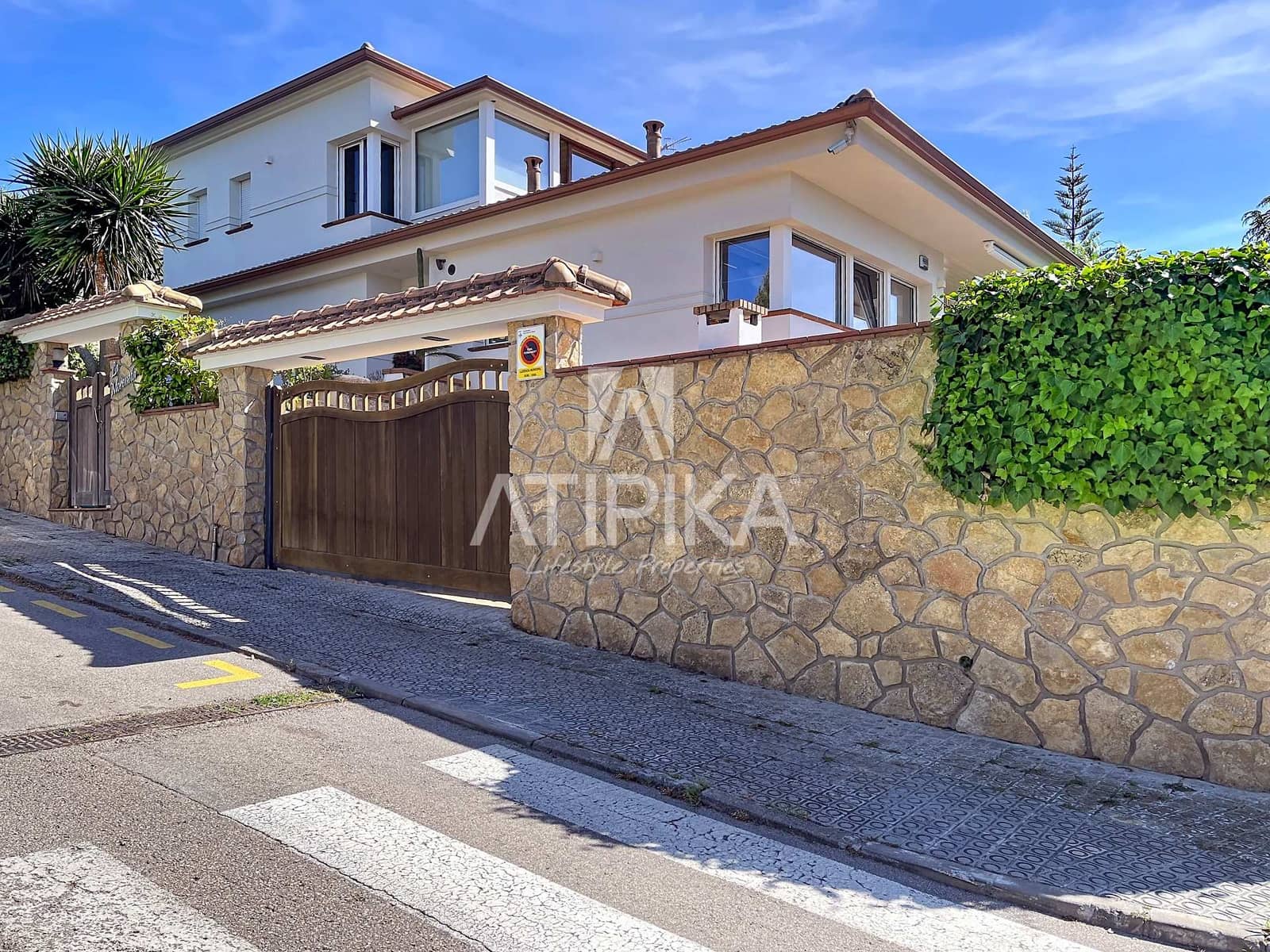5 soverom Villa til salgs i Sant Pere de Ribes med svømmebasseng - € 897 000 (Ref: 9941314)