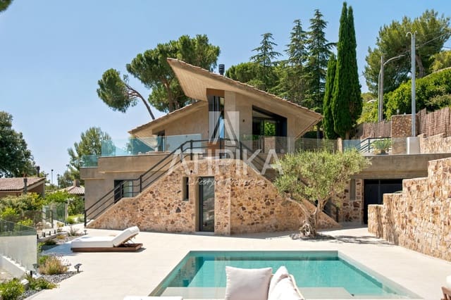 5 sovrum Villa till salu i Premià de Dalt med pool - 2 980 000 € (Ref: 9941315)
