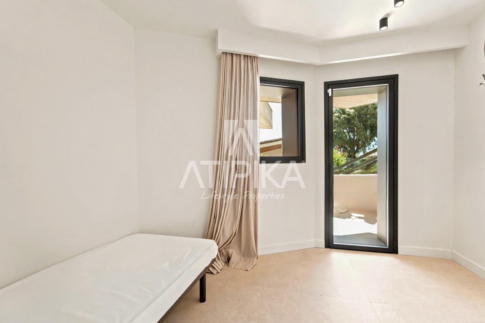 5 sovrum Villa till salu i Premia de Dalt med pool - 2 980 000 € (Ref: 9941315)