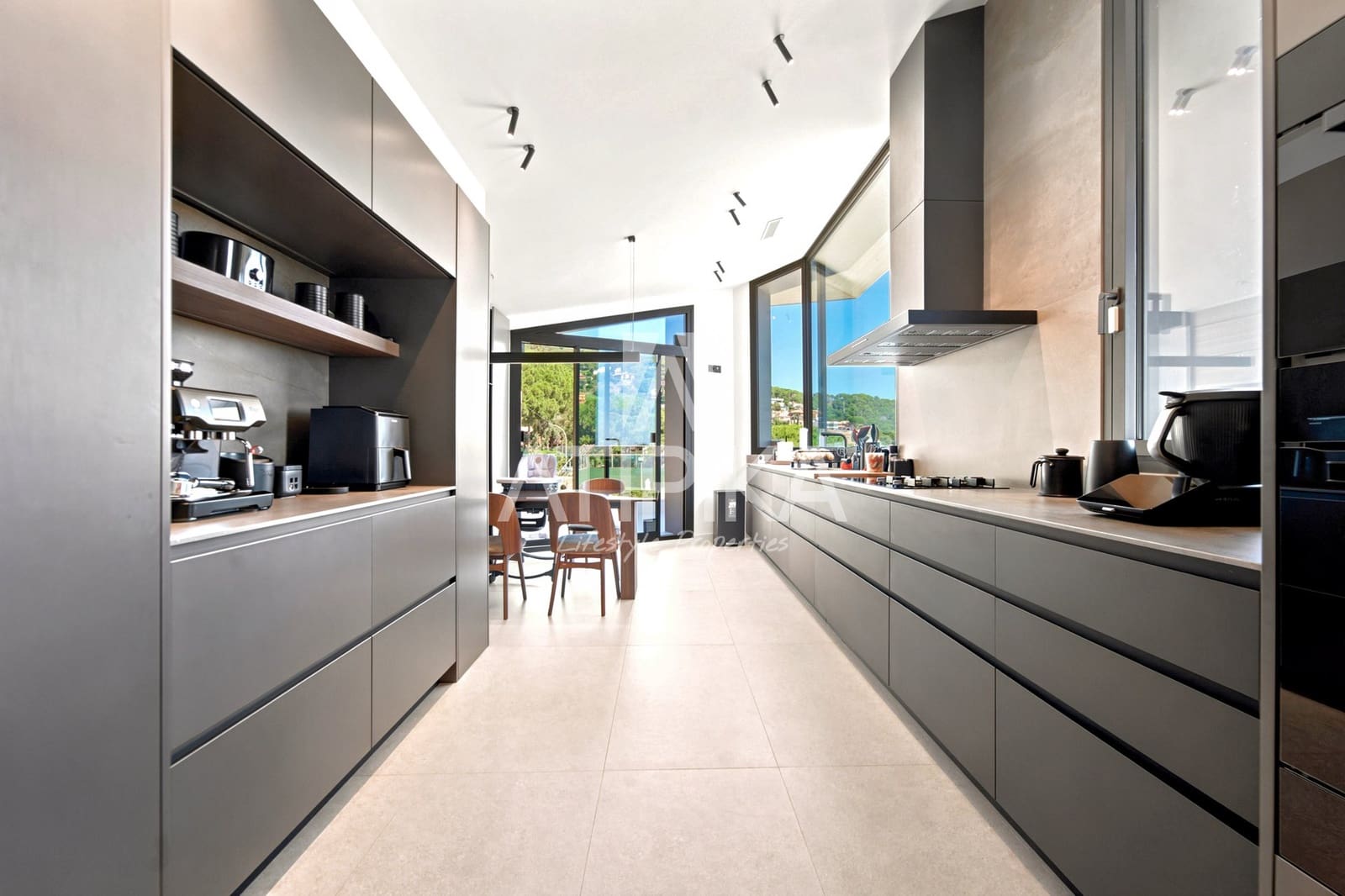 5 sovrum Villa till salu i Premia de Dalt med pool - 2 980 000 € (Ref: 9941315)