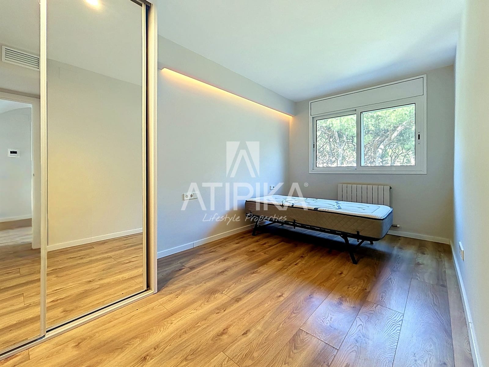 4 bedroom Villa for rent in Gava with pool garage - € 6,000 (Ref: 9941316)